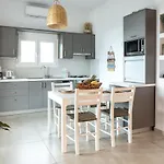 Chic & Spacious House In Rodia Heraklion